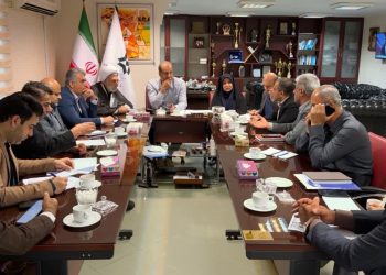 مدیرکل غله مازندران در جلسه بررسی توزیع آرد در ساری تأکید کرد؛  توزیع آرد باید منظم، به‌موقع و متناسب با نیاز نانوایان باشد